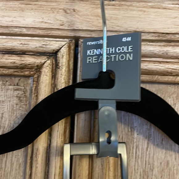 New Men’s Kenneth Cole Black & Brown Reversible Leather Belt - Picture 3 of 5